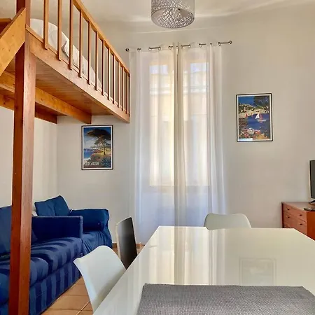Apartment Rue Jeanne, Cosy, Proche Gare Menton